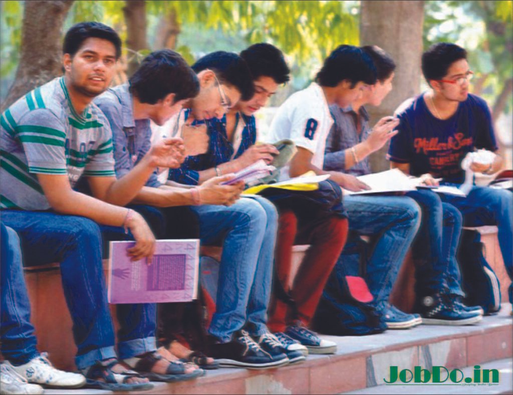 Opportunities Await: Exploring the Job Market in Varanasi 3 Opportunities Await Exploring the Job Market in Varanasi Jobdo 2